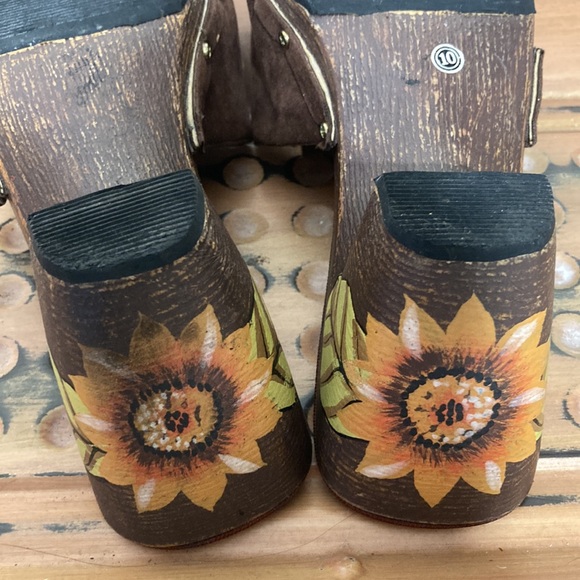 Cottage Core Sunflower Sandals Heels 9 - Picture 7 of 15